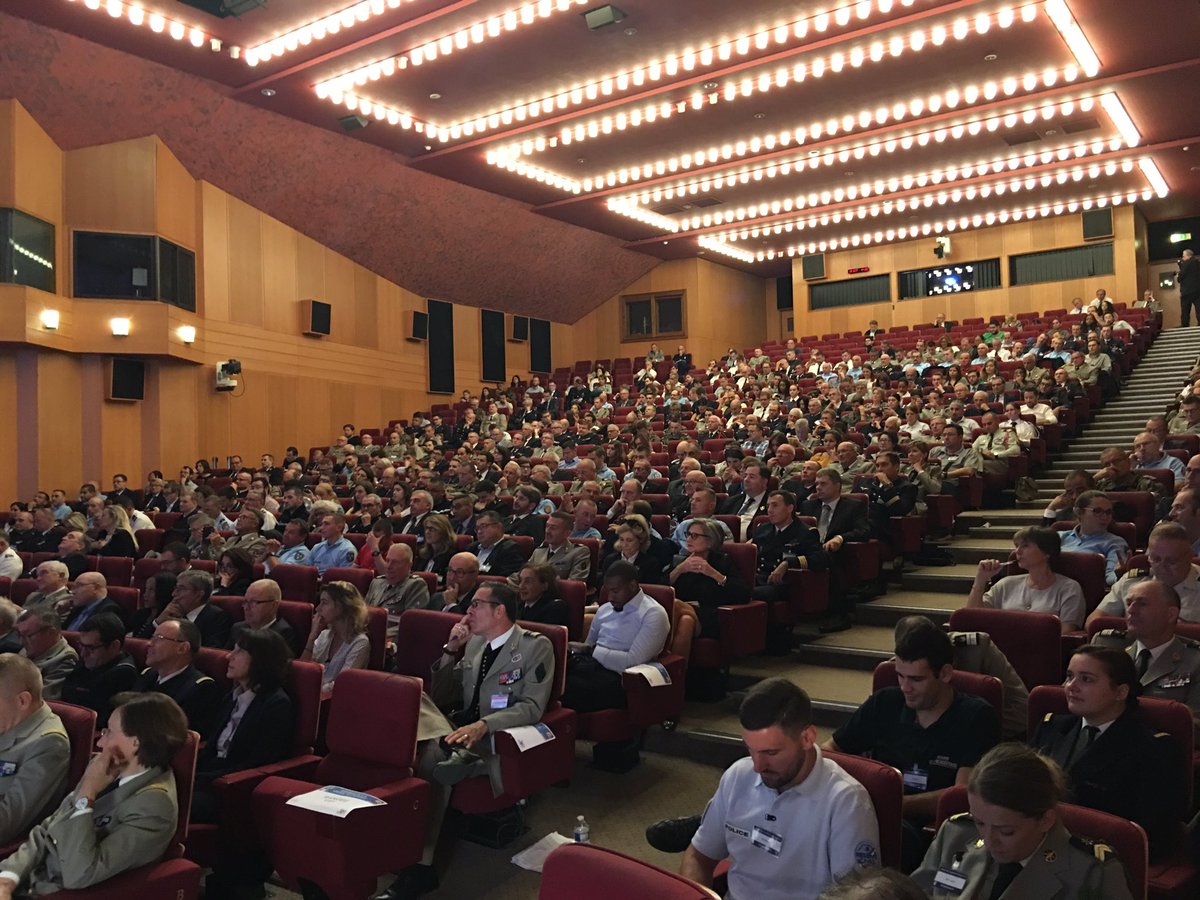 🙏 Un grand merci à tous les participants aux Assises de la #GardeNationale cet après-midi 👉 Le public, venu en nombre, nos 6 jeunes réservistes pour leurs témoignages et nos 5 invités de la société civile pour la qualité de leurs échanges autour de l'#engagement citoyen