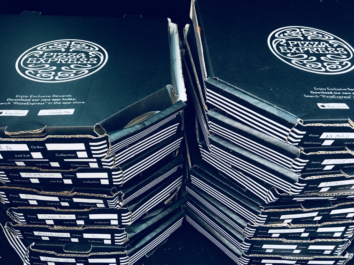 AcaciaMillfield's tweet image. Eating out/in! Pizza Express comes to Acacia .. 🍕 with dough balls galore, chef wondered if we were having a pizza party 🎉! #garlic #EatInStyle #saturdaynight #treat @NineAtMillfield @MillfieldSenior