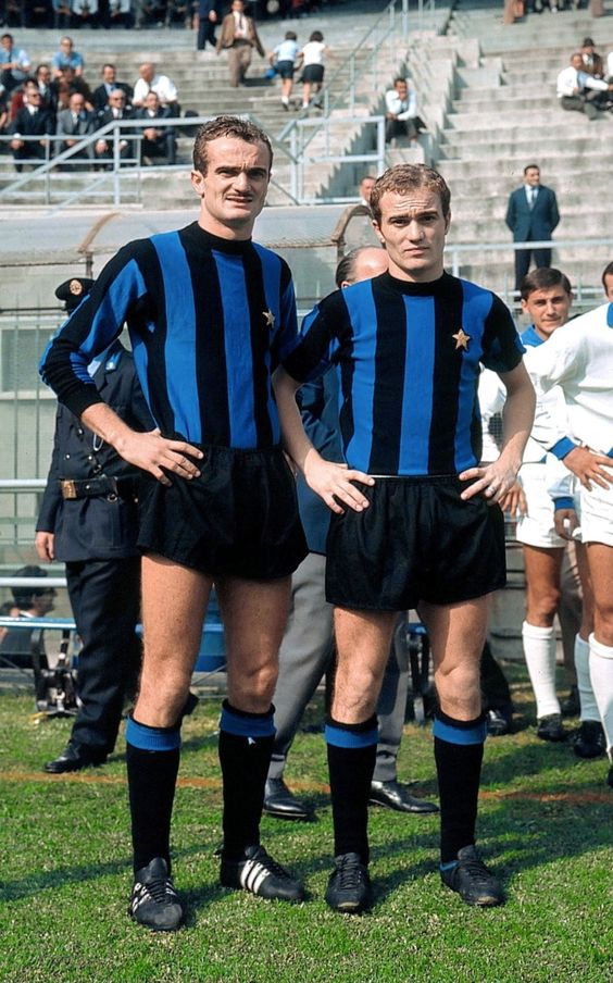 FOTOS HISTORICAS O CHULAS DE FUTBOL - Página 2 DpZ9I-jW0AAbttF