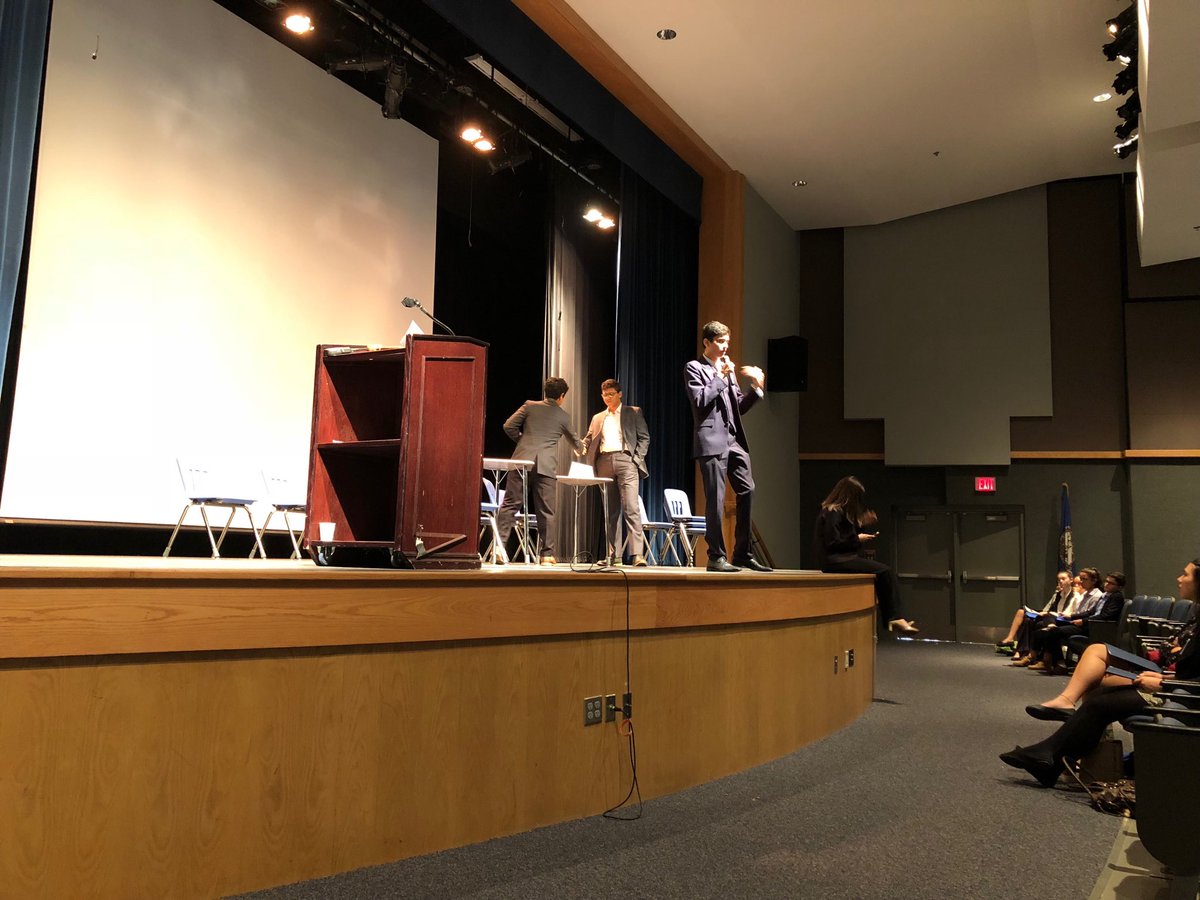 Senor_Barkley's tweet photo. Do, Don’t and Don’t Even | Model UN at Marshall. #getmuney #mfmunxvii #gcm https://t.co/oK8rYLto6U