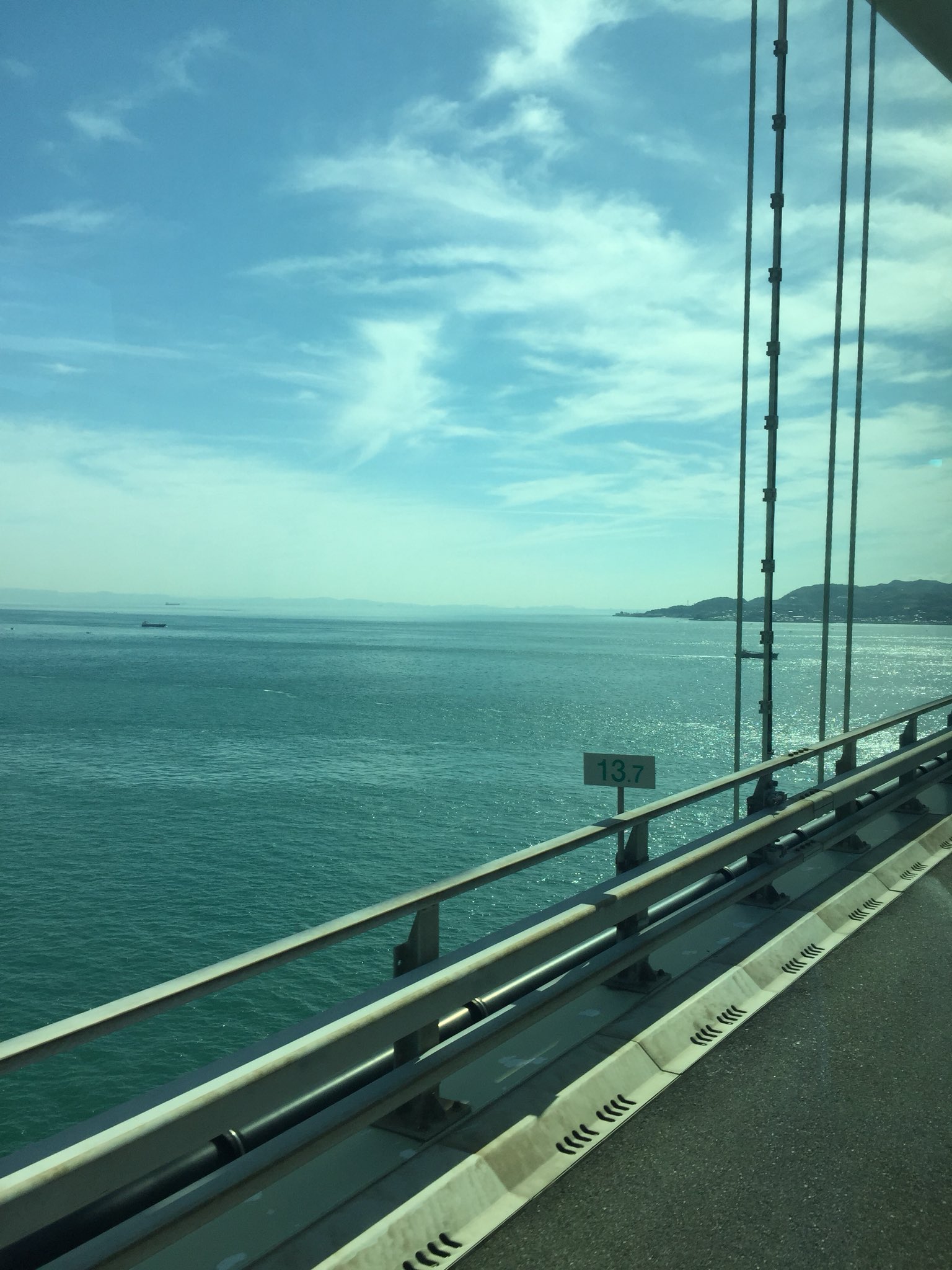 奥華子 淡路島での グッドストックフェスティバル 聴いてくださった皆さん どうもありがとうございました これからも半分淡路島人 父が淡路島出身 の奥華子を宜しくお願いします 今日のセトリ 1 やさしい花 2 変わらないもの 3 愛という宝物 4 笑っ