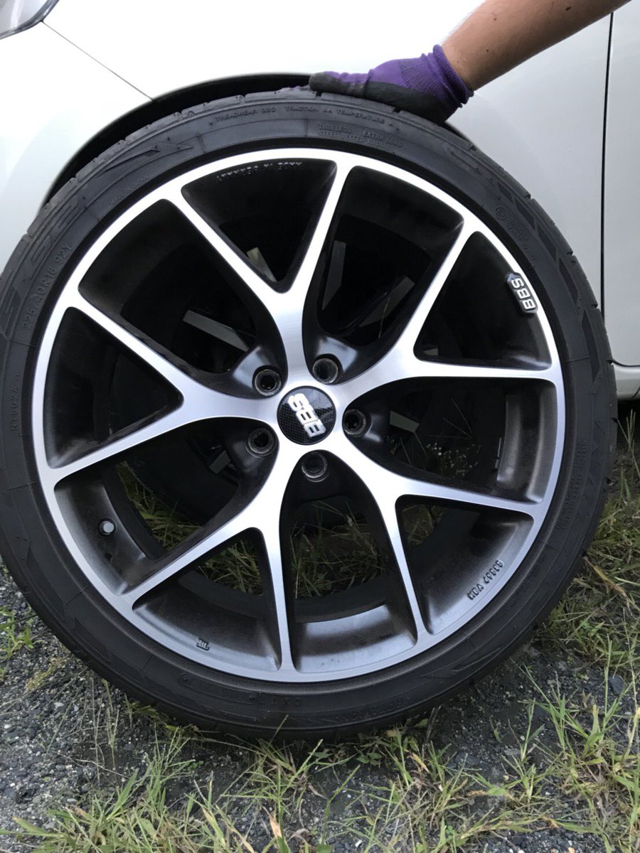 RYUTA868627's tweet photo. BBS 18インチ 225/40 PCD100
欲しい方いますか？ 4本ほぼ新品 https://t.co/leH1gDJzso