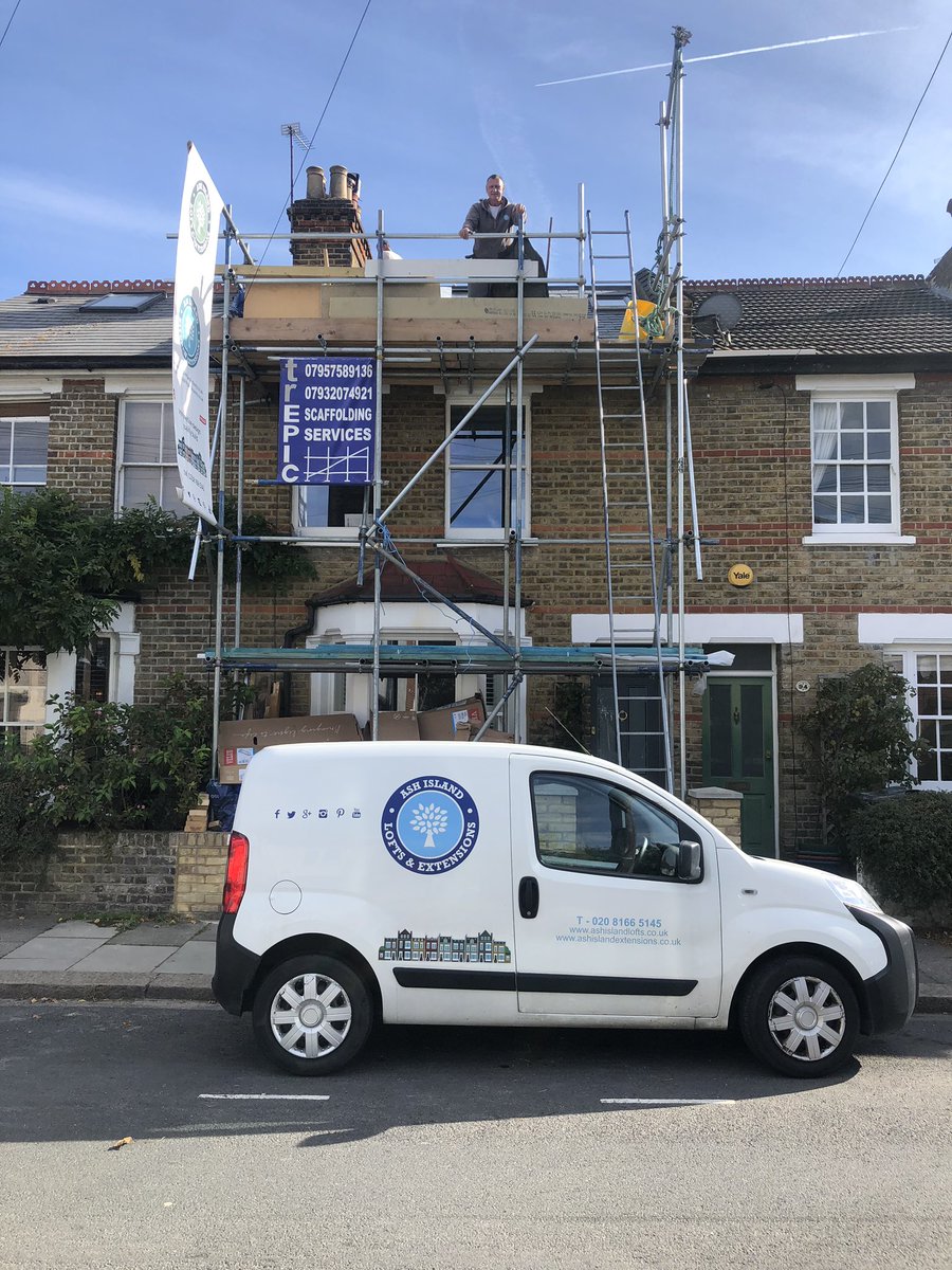 AshIslandW4's tweet photo. Front reroof 🔨☀️ #rerroof #spanishslate #roofing #lshapedormer #loftconversion #isleworth #tw7 #teamashisland https://t.co/7L2eUkgZXj