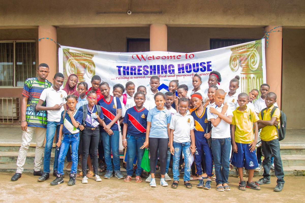 THMissions's tweet photo. Guaranty High School.
Ogunsanwo Memorial College 
Blossom Hill School 
High land School 
Bishop Kola Onaolapo

Citywide students and youth conference ( Lagos Edition). https://t.co/pQNfKBZnTH