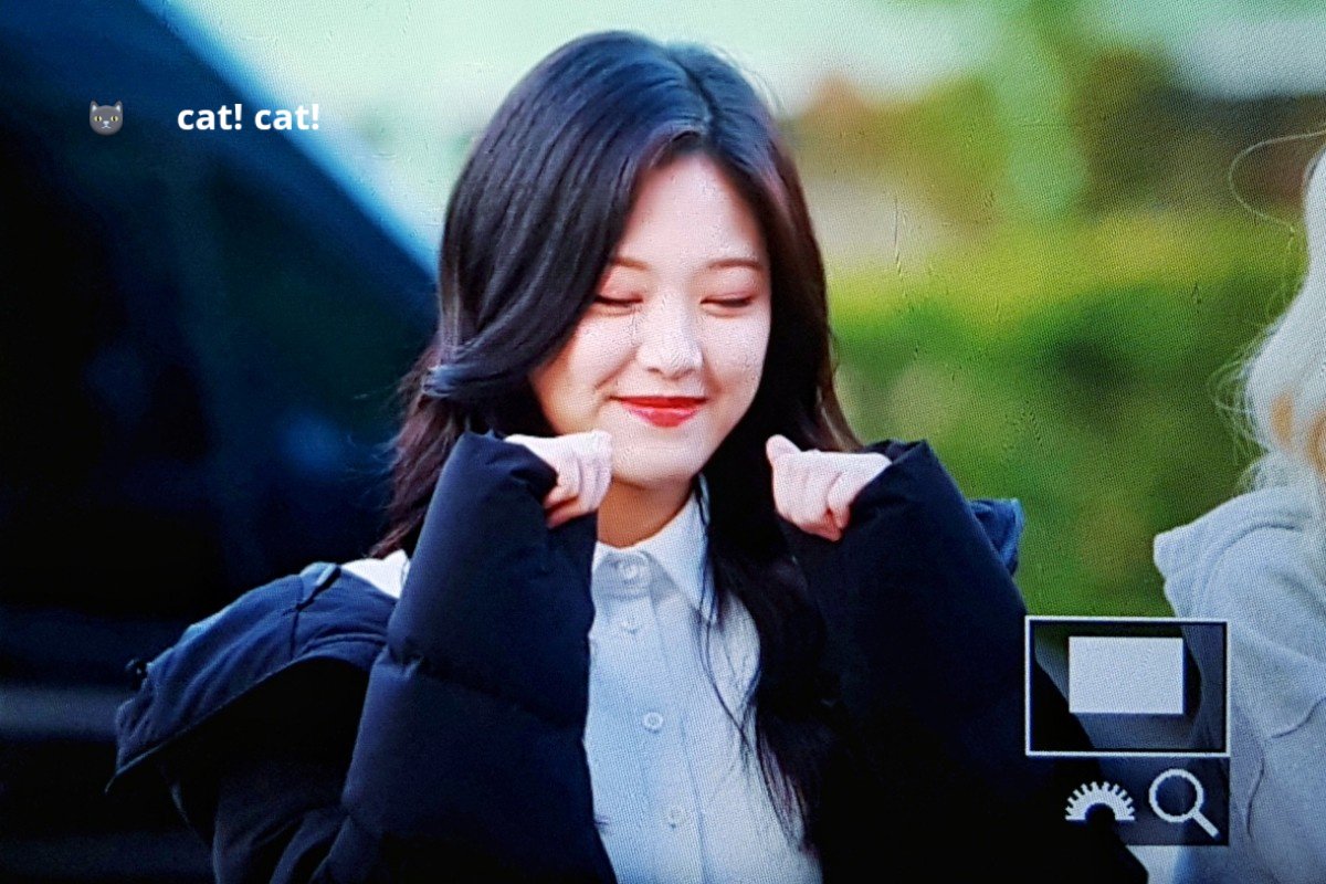 catcat_hj's tweet photo. 181013 미니팬미팅
#이달의소녀 #LOONA #현진 
#김현진 @loonatheworld https://t.co/xxu4uuzU6v