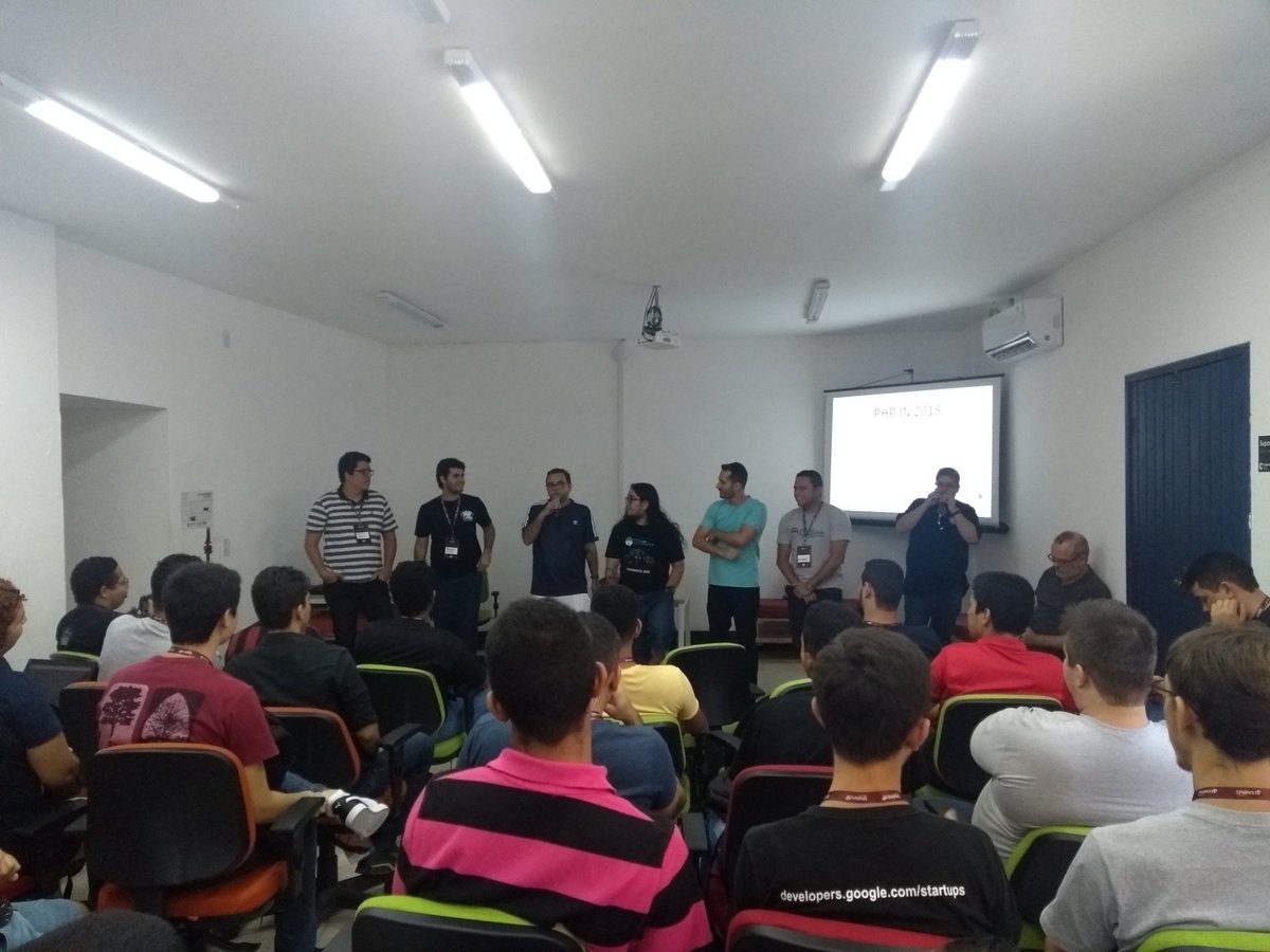 devdrops's tweet image. @phpestene e a representação das comunidades PHP do nordeste #phpeste2018