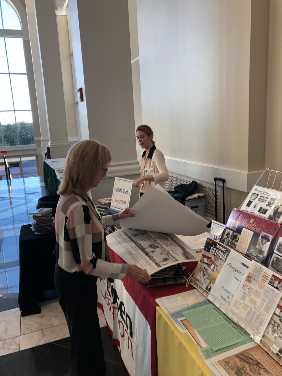 gaedreps's tweet photo. Team Rhonda makes last-minute adjustments to their booth @gaedreps #GCSS18. https://t.co/fuolIbFBNo