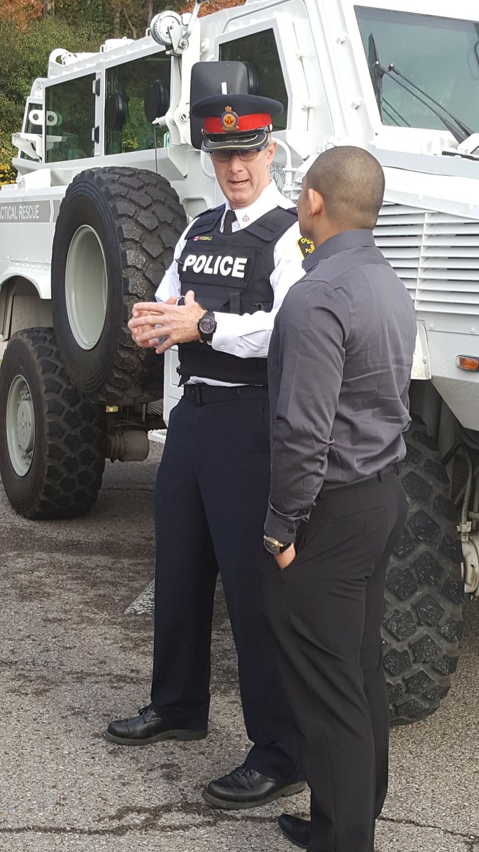 DRPS's tweet photo. Attendees at the Diversity Recruiting Symposium in Pickering meet with members of our service to learn about a career in policing in Durham - a region that is home to many culturally diverse communities. https://t.co/JbFYmVzYYT