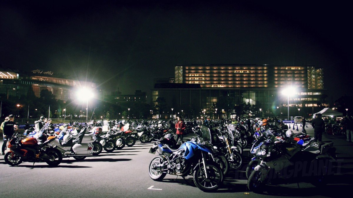 Uzivatel ツーリング情報局 Na Twitteru コーヒー飲みに行って来ました 会場のbmw Group Tokyo Bayには大勢のバイク乗りが集まりました ナイトライダーミーティング Nightridermeeting Bmwmotorrad バイク 試乗会 お台場 ナイトツーリング T
