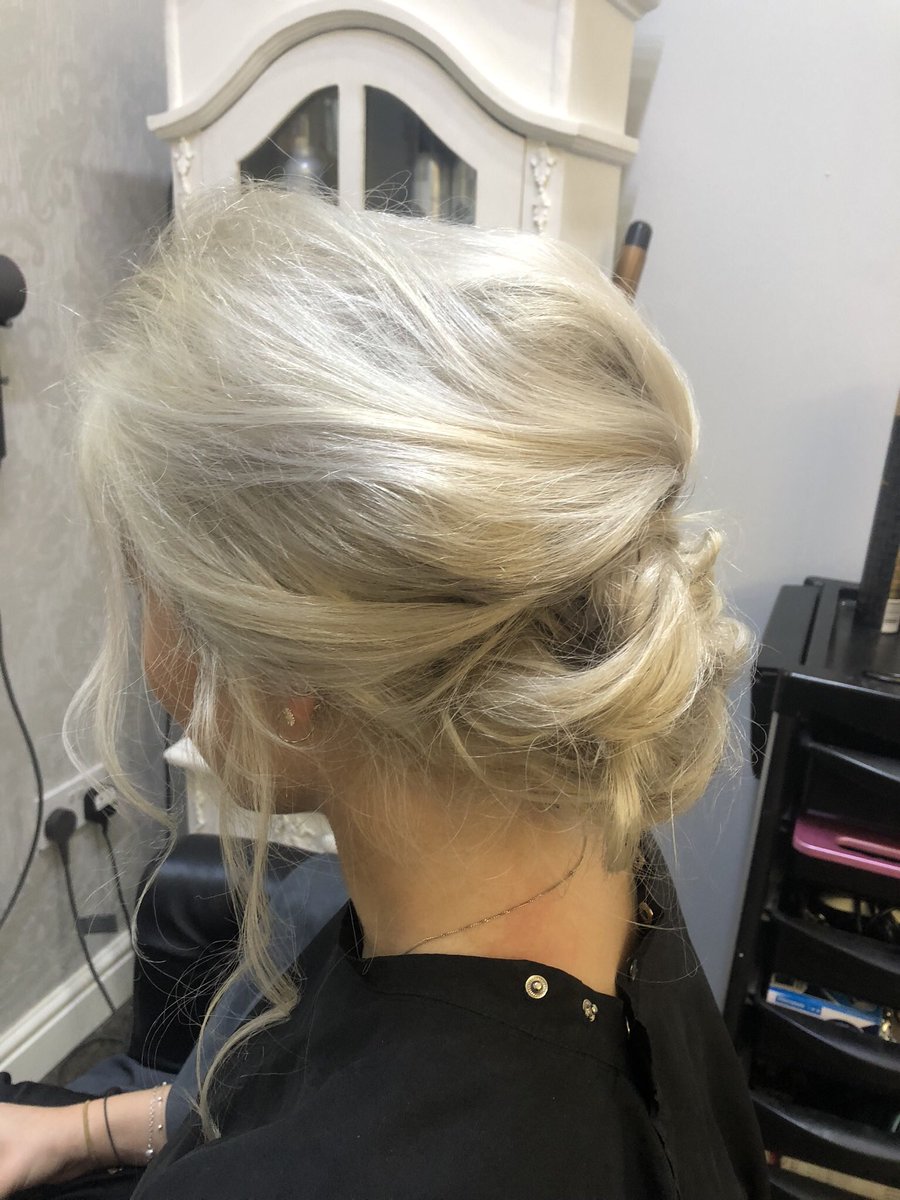 White Lion Walk (walk_lion) Twitter