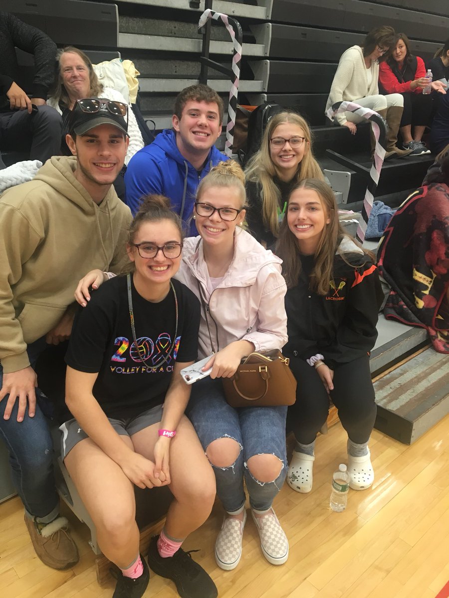 V🏐lley for a Cure <a href="/WaterlooVB/">Waterloo Volleyball</a> @panek_allison <a href="/tlinc13/">Tim Lincoln</a> #tradition #prideinourtribe #waterlooathletics