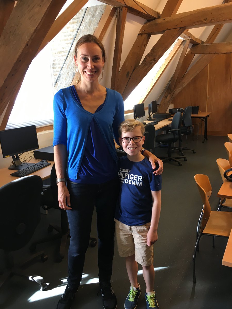 ruben_wouter's tweet photo. Weer een TOP dag in #Culemborg: Kinderboekenbal in de bibliotheek en open dag van de hulpdiensten 👍💪👮‍♂️👩‍🚒📚 https://t.co/G11b67hVJ9