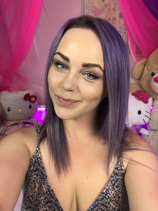 4 hours till I log onto @chaturbate with the sexiest couple on chaturbate, Megan and Mason Haven 😍 make<a class="tags" href="/tag/chaturbate">@chaturbate</a>