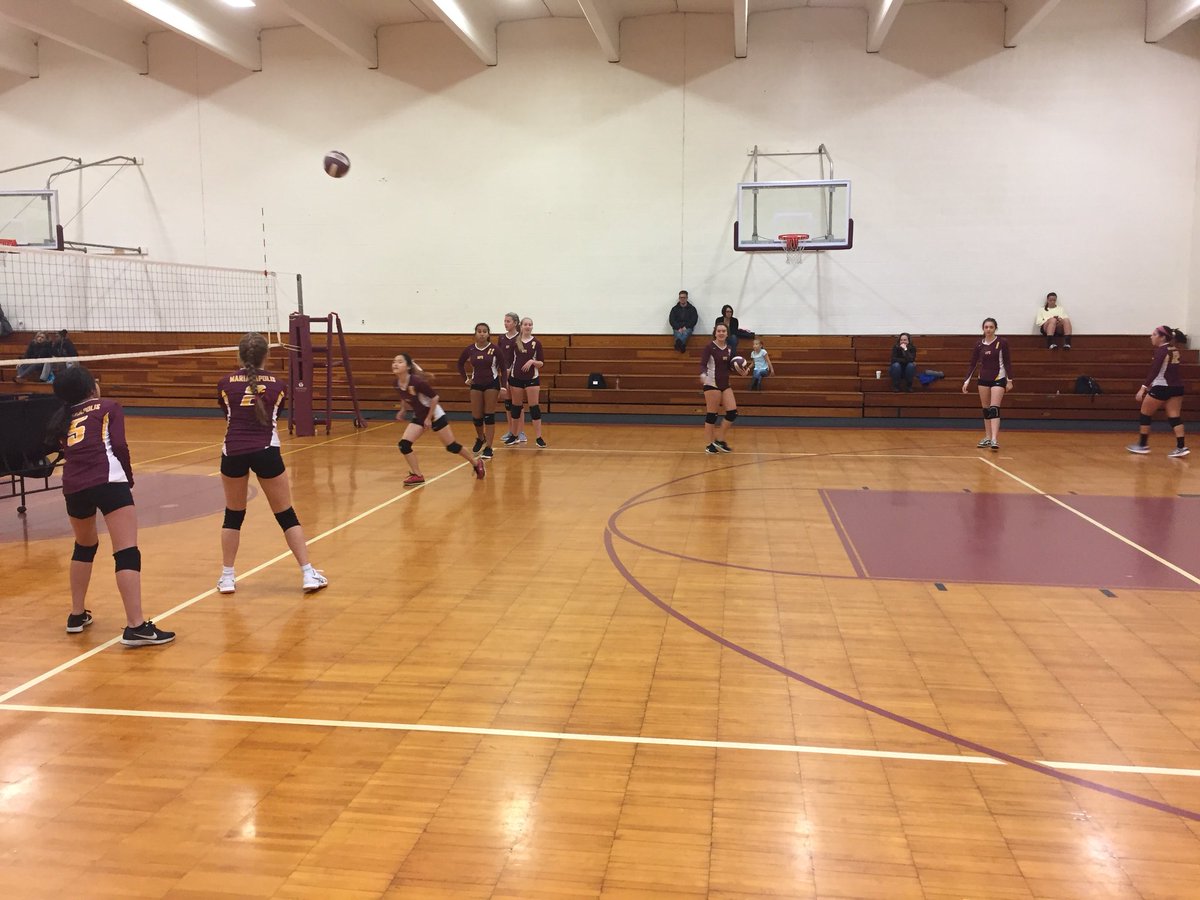 m_prep's tweet photo. #JVMaroonVB warming up for their game vs @WinchendonA at 11:00. #GoKnights #PFWeekend https://t.co/J34cGuxmL8