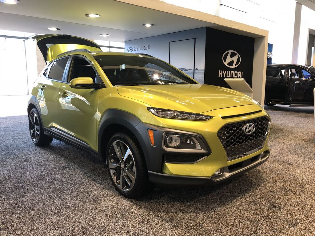 NashAutoShow's tweet photo. Day two of the #NashvilleAutoShow kicks off in just 15 minutes! #Hyundai is showing off the brand new Kona. 

For show information and tickets visit https://t.co/ZUM95UpijP

#HyundaiKona https://t.co/38iUd7jfh5