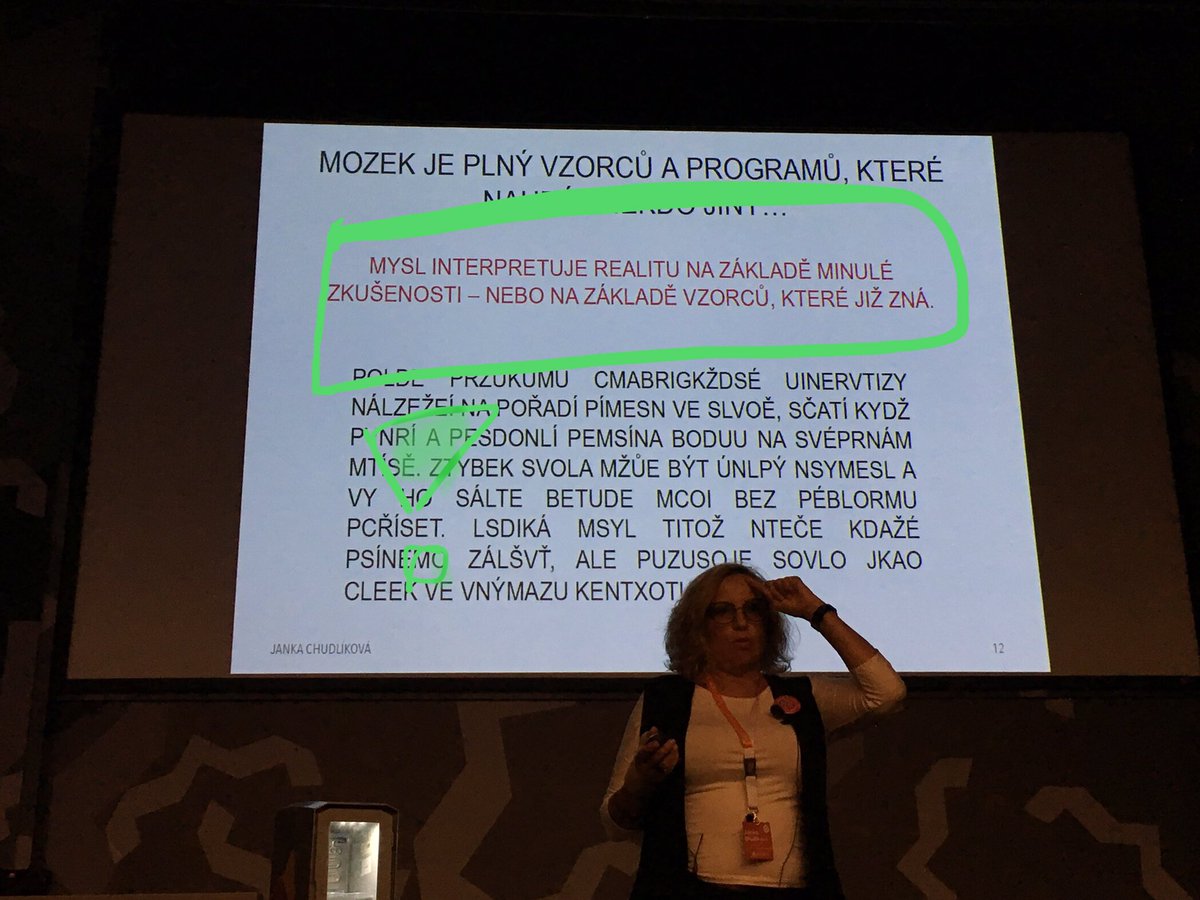 TomasKavalek's tweet photo. @YANKA_CHACHA na #barcamphk #barcamphradec – mozek predikuje a chová se v 95–98 % dle naučených vzorců – v takových situacích se o „tady a teď“ rozhoduje až o 8 vteřin dříve. https://t.co/ENf9gaqNo9