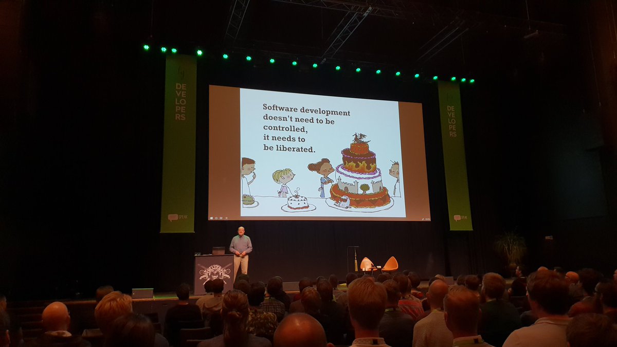 cameronfletcher's tweet photo. Absolutely agree. Listening to @WoodyZuill talking about Mob Programming at #leetspeak https://t.co/zfCSbzUVwG