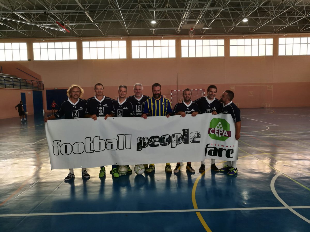 San_Felipe_Neri's tweet photo. Hoy @San_Felipe_Neri ha cedido su pabellón deportivo a @colectivocepa y @fare_es para la celebración del Torneo de #FútbolSala, con motivo de las jornadas europeas contra el #racismo y la #discriminación  #FootballPeople #NoAlRacismo #NoALaXenofobia #DeportesSFN #MásQueTresLetras https://t.co/5HSj9aORUi