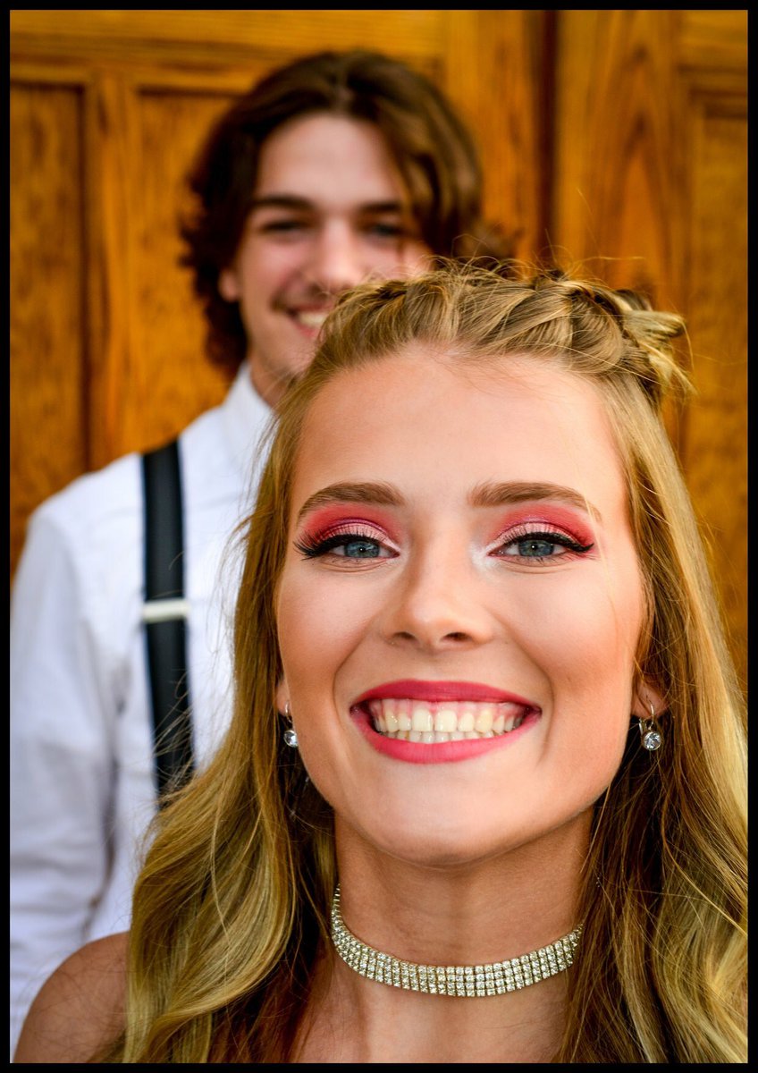 rebekah_woody's tweet photo. hoco w/ my bestie 🧚🏼‍♀️ https://t.co/vKD4qZk6a9