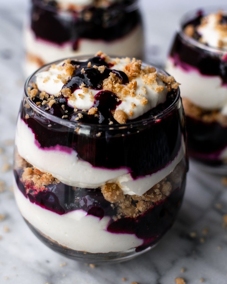 TheEarnestBaker's tweet photo. Blueberry Cheesecake Trifles https://t.co/zjJ1hzWszz https://t.co/xHhCcy2Sdn