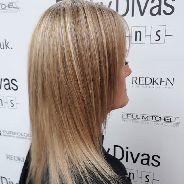 Funky Divas Salons On Twitter Blonde Mixed Toned Colour And Cut