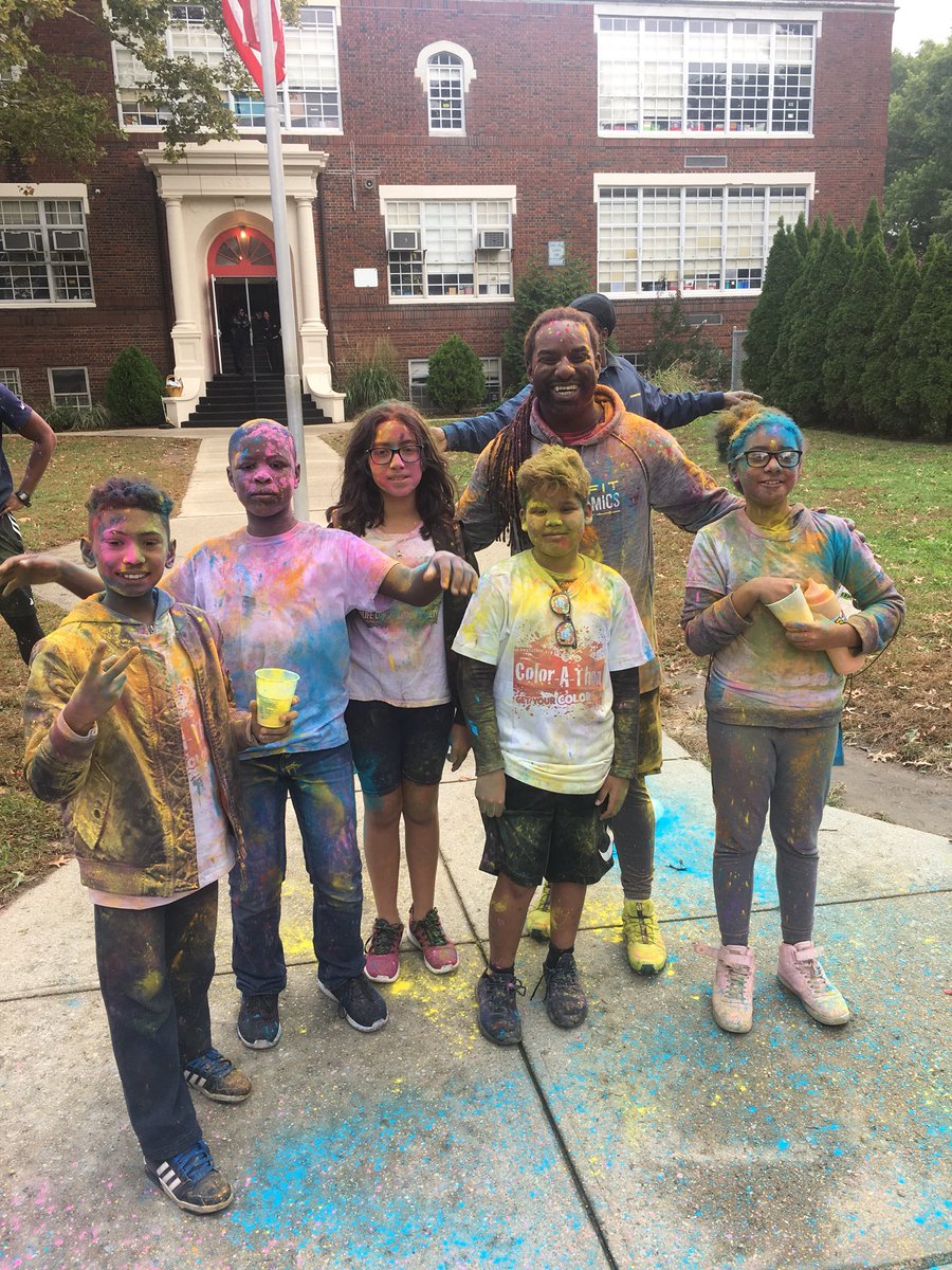 roderick_peele's tweet photo. Had a great time today @northernparkway @SchoolAThon #ColorAThon @uniondale https://t.co/zyPm9ApI9J