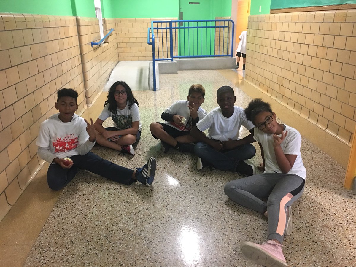 roderick_peele's tweet photo. Had a great time today @northernparkway @SchoolAThon #ColorAThon @uniondale https://t.co/zyPm9ApI9J
