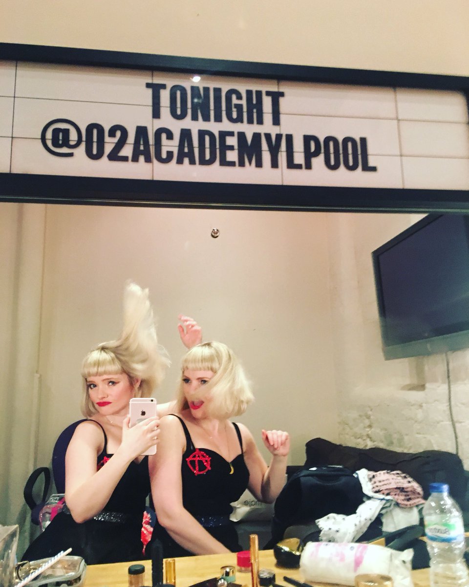 TalkLikeTigers's tweet photo. Just channelling our inner divas.
Hottest. Gig. Ever last night in Liverpool @O2AcademyLpool @elvanatribute ! It was tropical🌴 and awesome!
Tonight, we are at the swish @O2RitzManc 🤩
#elvana #liverpool #o2academyliverpool #backstage #diva #ritzmanchester https://t.co/zrHeITIgfF
