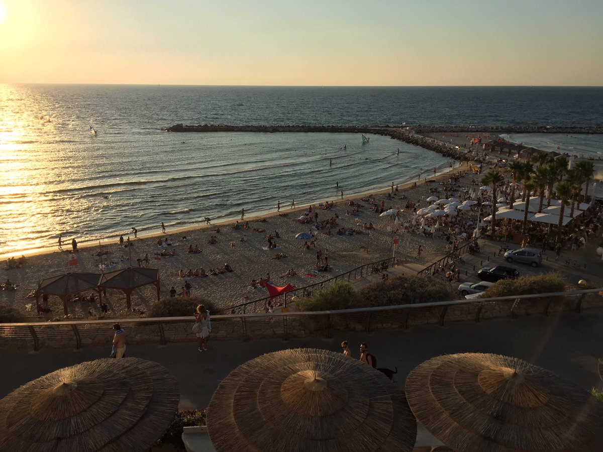 StanHintzy's tweet photo. Arrivée à Tel-Aviv de la délégation Bretilienne pour 5 jours d’immersion dans la Startup nation. 185 personnes quand même !#TLV18UE35 https://t.co/leWVMr6cpJ