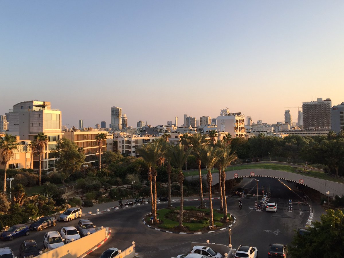 Arrivée à Tel-Aviv de la délégation Bretilienne pour 5 jours d’immersion dans la Startup nation. 185 personnes quand même !#TLV18UE35
