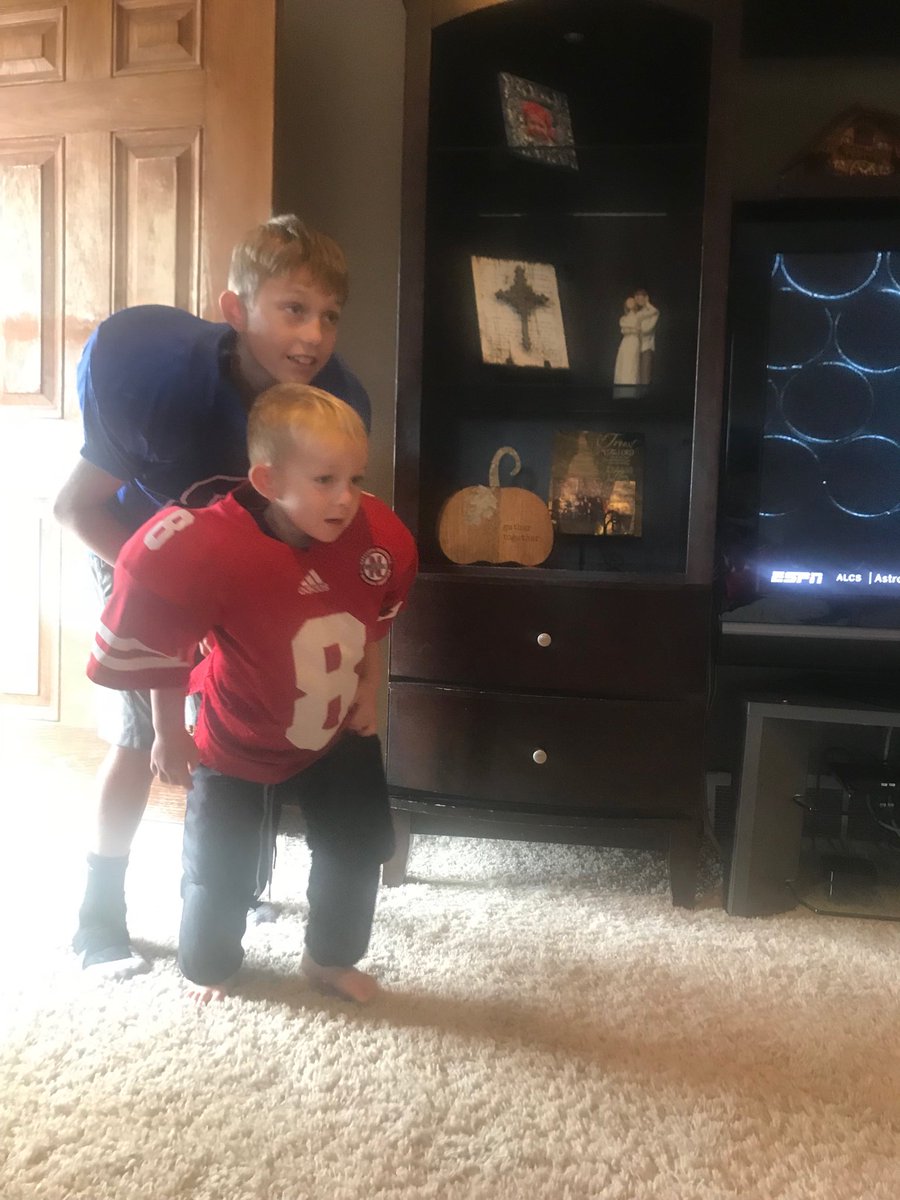 Hskrvsn's tweet image. It’s Gameday!! #GBR #RedBurnsBrighter #TrickPlay