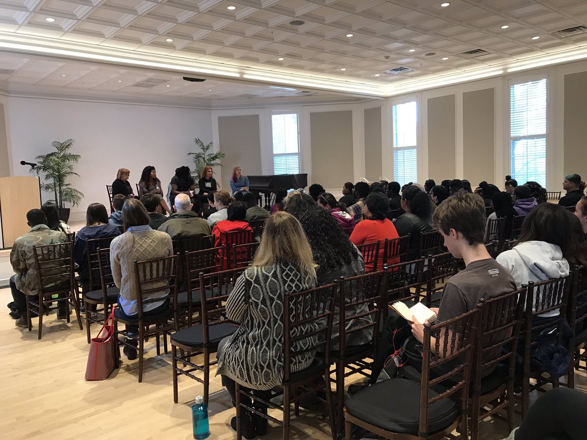 mrsherzogSHS's tweet photo. FULL HOUSE for our first YA Stage on Hope Nation - one of the most inspirational books I read this year that informed my teaching #wordofmouth18 #ssf18 @reallyrosebrock @JasonReynolds83 @getnicced @gayleforman @libbabray https://t.co/GZvfCfN4pq