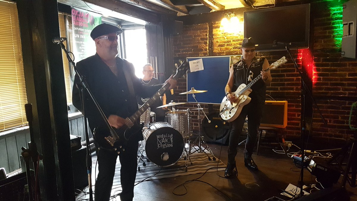 OxjamReading's tweet image. Kult 45s WOAAAAAH THESE GUYS R.O.C.K #oxjamreading