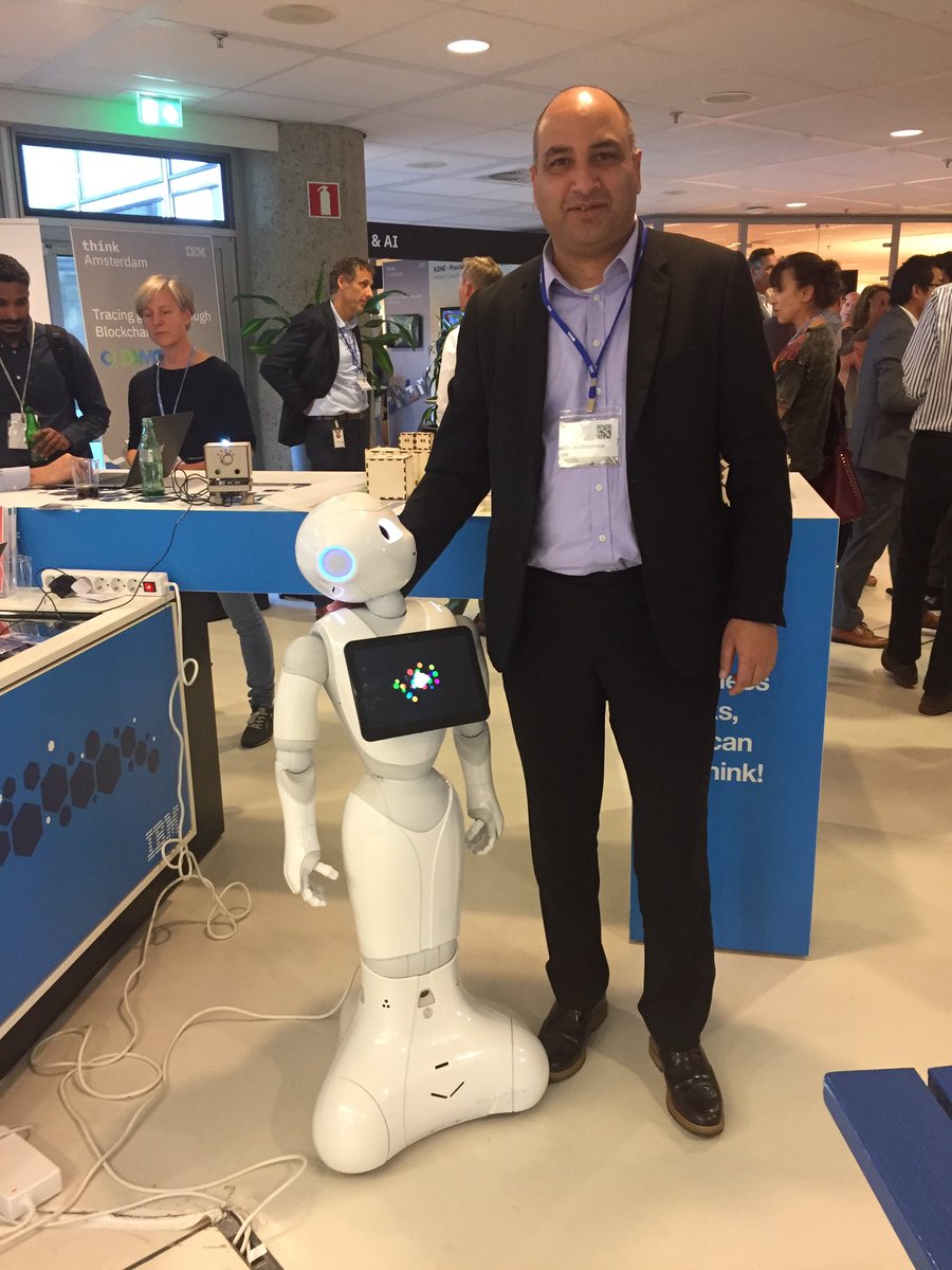 waheed04's tweet image. Amazing artist at #ThinkAmsterdam and thanks from #IBMAutomation to @DeniseSchweitz1 for all the hard work to make it an amazing event with wonderful forward thinking clients.