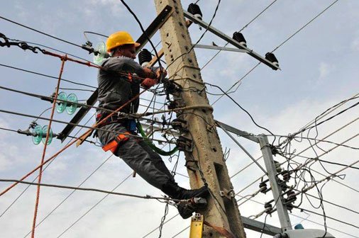 guerrillero_cu's tweet photo. Al 99 porciento rehabilitación del servicio eléctrico en Vueltabajo https://t.co/1cSUKKDC1z https://t.co/SFc28l0vy0