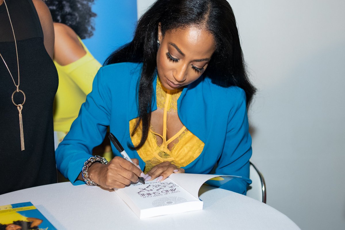 My ATL book signing was so much fun! Huge thank you to my host <a href="/ItsTahiraJoy/">IG @tahirajoy</a>, all of my guests &amp; sponsors <a href="/CremeOfNature/">Creme of Nature</a> @AuntJackiesCC <a href="/palmersworks/">Palmer's</a>  <a href="/urbanskin/">Urban Skin Rx</a> <a href="/edenbodyworks/">EDEN BodyWorks</a> @africasbest #Curls #AfricasBest <a href="/islandjonvodka/">IslandJon Vodka</a> <a href="/EatHeavenly/">Eat HeavenlyCupcakes</a> pc: <a href="/D_Whyte/">D. WHITE</a> CHICAGO UP NEXT!