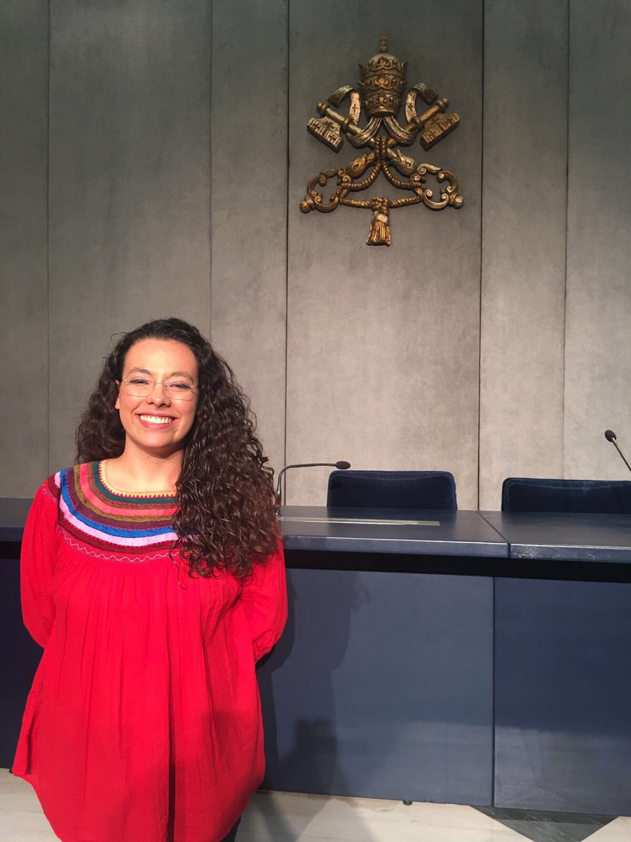EWTNNewsNightly's tweet photo. This is Corina (@CfioreMR) from Guadalajara, Mexico. She's taking part in the Youth Synod as an “auditor." She says she’s representing all people, not just believers.  #Synod2018 https://t.co/PXrDG7msnn