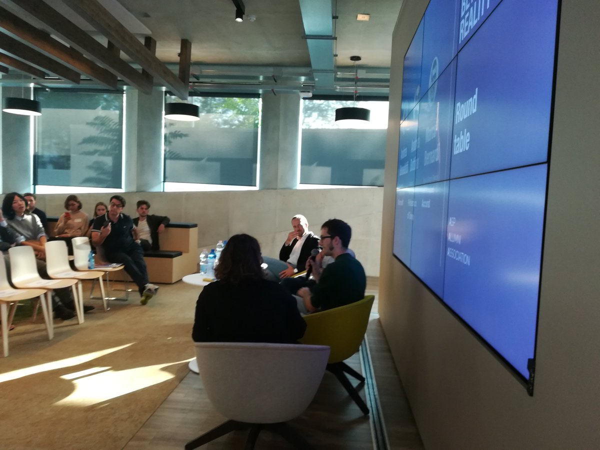 AlumniASP's tweet photo. C'è molto spazio per utilizzare la Realtà Aumentata nel campo dell'informazione per dare una visualizzazione della notizia anche in scala 1:1, come il passaggio in cui erano intrappolati i ragazzi in Thailandia riprodotta dal NYT @accuratstudio #aaa_BeyondReality https://t.co/D1HH9SamzS