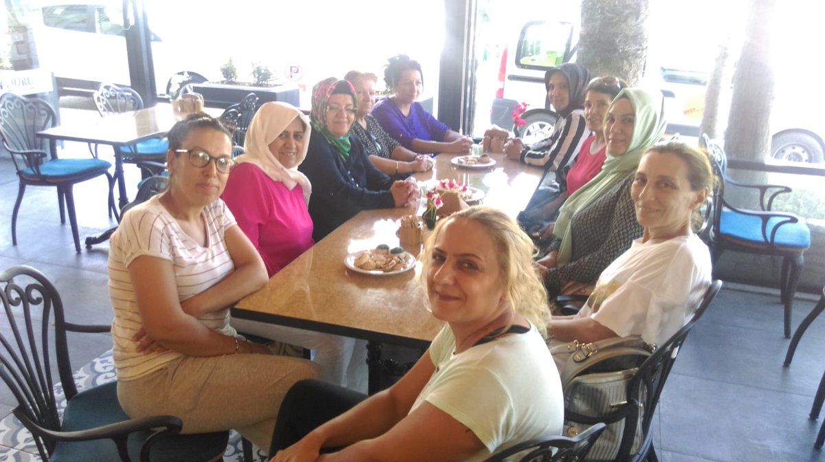 Emsal Şaşmaz 🇹🇷 (@emsal_sasmaz33) on Twitter photo #YENIŞEHIRAŞKIYLA
#Yenişehir Kadın Kolları Aydınlıkevler Mahalle Koordinatörlerimiz Feriha Özdikicioğlu,Esra Ülgen ve Mahalle Başkan Ayfer Altundağ eşliğinde toplantımızı gerçekleştirdik.
Hayırlara vesile olsun.
<a href="/lutfielvan/">Lütfi Elvan</a> <a href="/erkankandemir/">Erkan Kandemir</a> <a href="/selvacam/">Lütfiye Selva Çam 🇹🇷</a> <a href="/cesimercik/">Av. Cesim Ercik🇹🇷</a> @BekirTopcu9 #YENIŞEHIRAŞKIYLA
#Yenişehir Kadın Kolları Aydınlıkevler Mahalle Koordinatörlerimiz Feriha Özdikicioğlu,Esra Ülgen ve Mahalle Başkan Ayfer Altundağ eşliğinde toplantımızı gerçekleştirdik.
Hayırlara vesile olsun.
<a href="/lutfielvan/">Lütfi Elvan</a> <a href="/erkankandemir/">Erkan Kandemir</a> <a href="/selvacam/">Lütfiye Selva Çam 🇹🇷</a> <a href="/cesimercik/">Av. Cesim Ercik🇹🇷</a> @BekirTopcu9