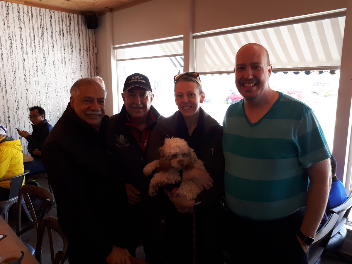 BrassyMama's tweet image. Talking dog parks with @ShadQadri and @Eli_ElChantiry at @QuittersCoffee after #9RunRun in Stittsville. Great guys!