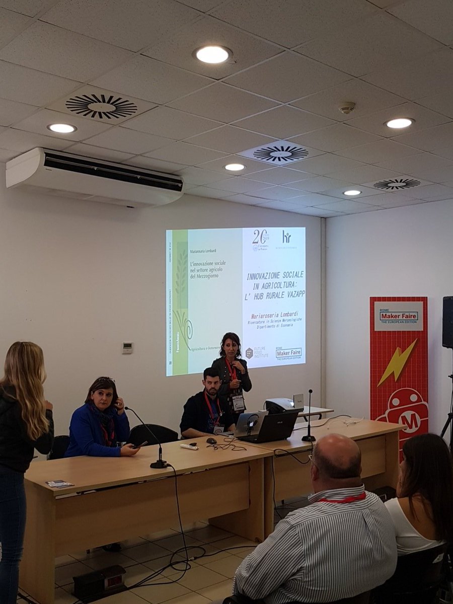 È il turno di <a href="/_Mariarosaria/">MRosaria Lombardi</a> che ci racconta dell'#innovazione sociale analizzando il caso studio dell'hub <a href="/VazappHub/">Vazapp Hub Rurale</a> 
<a href="/MakerFaireRome/">Maker Faire Rome - The European Edition</a> #MFR18 #ffoodinstitute