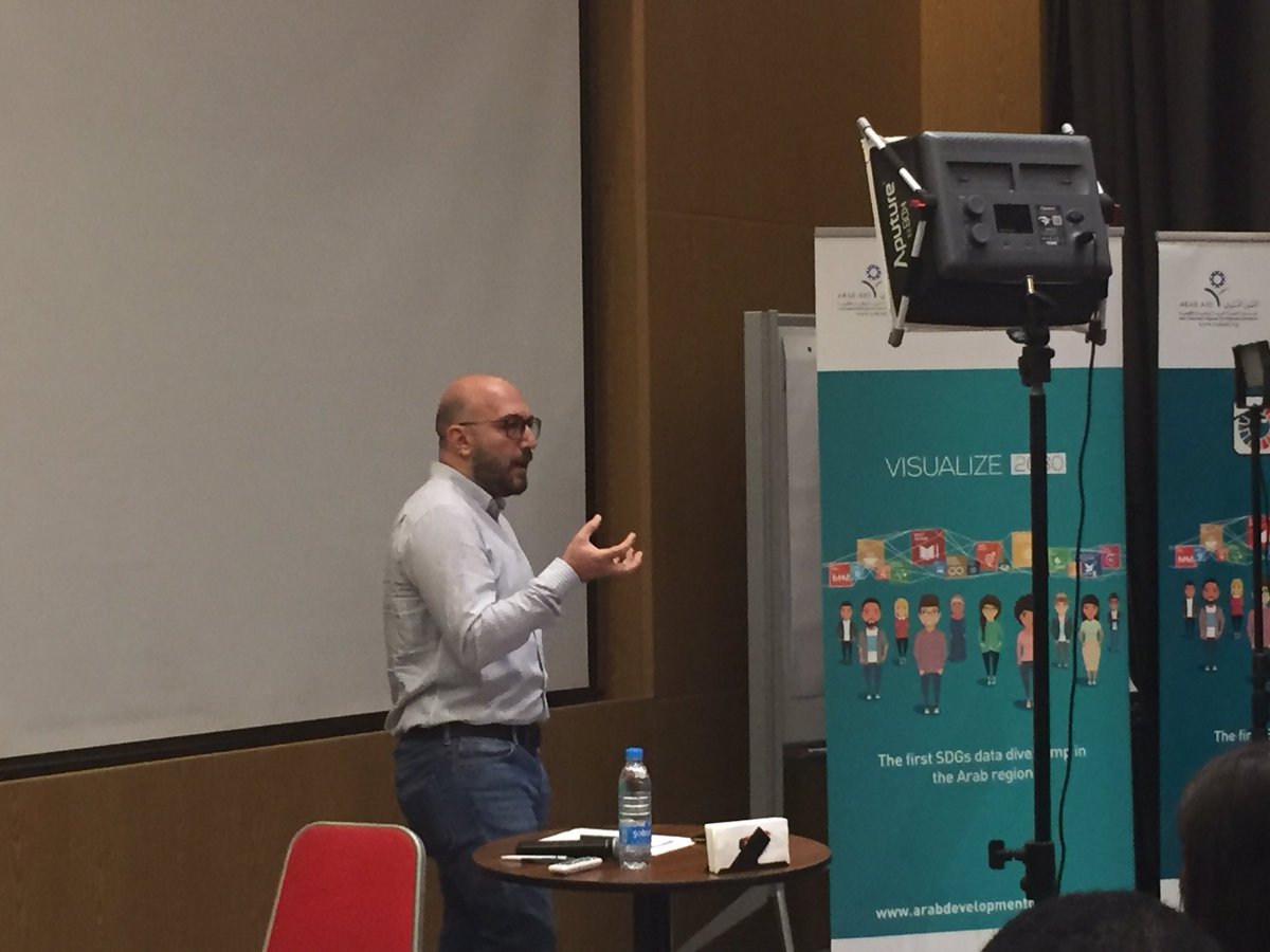 mahahoteit's tweet image. #visualize2030 @arabdevtportal  very smart and interesting session by @Zaven_K