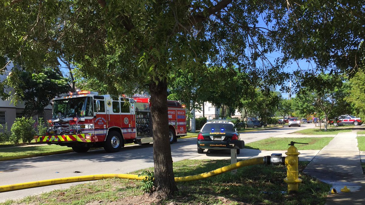 #BREAKING 2 children die in Pompano Beach apartment fire, authorities say bit.ly/2QNEIEu https://t.co/TahaHFrPxW