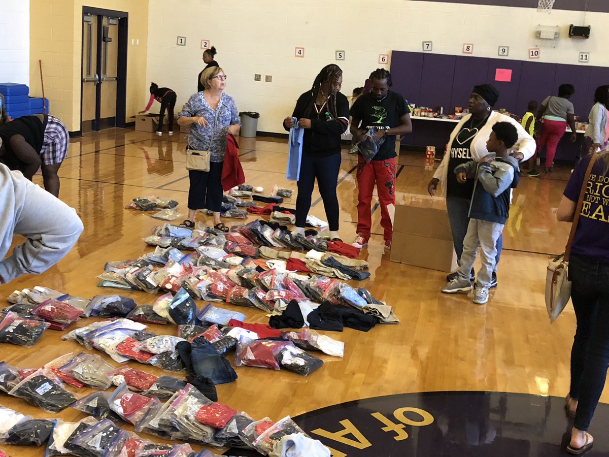 Snipes Academy (@snipesacademy) on Twitter photo Snipes turns a Saturday into a shopping spree #dedicatedstaff #florencerecovery <a href="/NewHanoverCoSch/">New Hanover County Schools</a> Snipes turns a Saturday into a shopping spree #dedicatedstaff #florencerecovery <a href="/NewHanoverCoSch/">New Hanover County Schools</a>