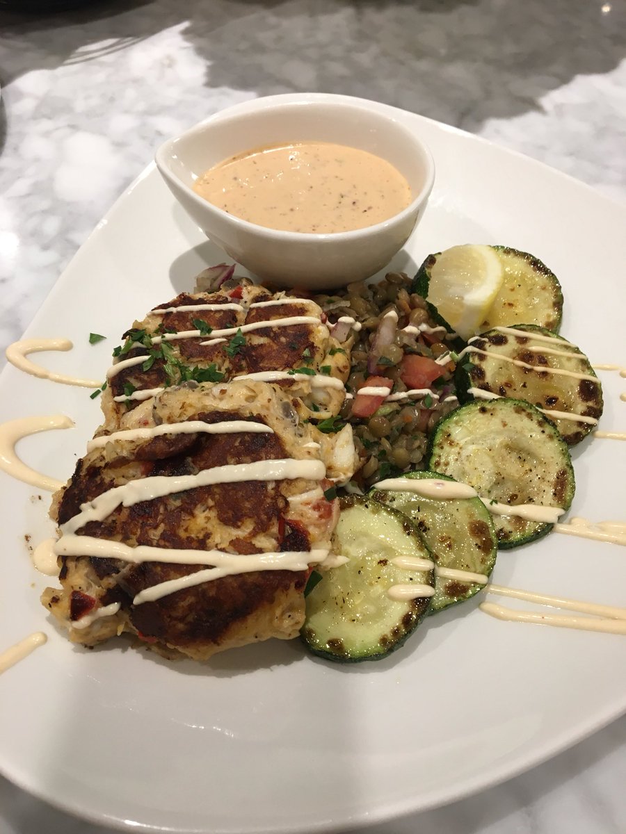 cheffie1342's tweet photo. Crab Cakes Mt Pleasant S.C. @cheffie1342 @MorrisonCLiving https://t.co/SyuZkUEO3M