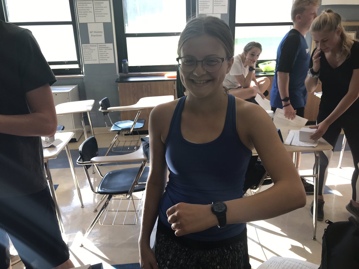 SAlmekinder's tweet image. @NaplesAthletics and @bloomfieldtrack setting up new watches. Thx BCS sports boosters.