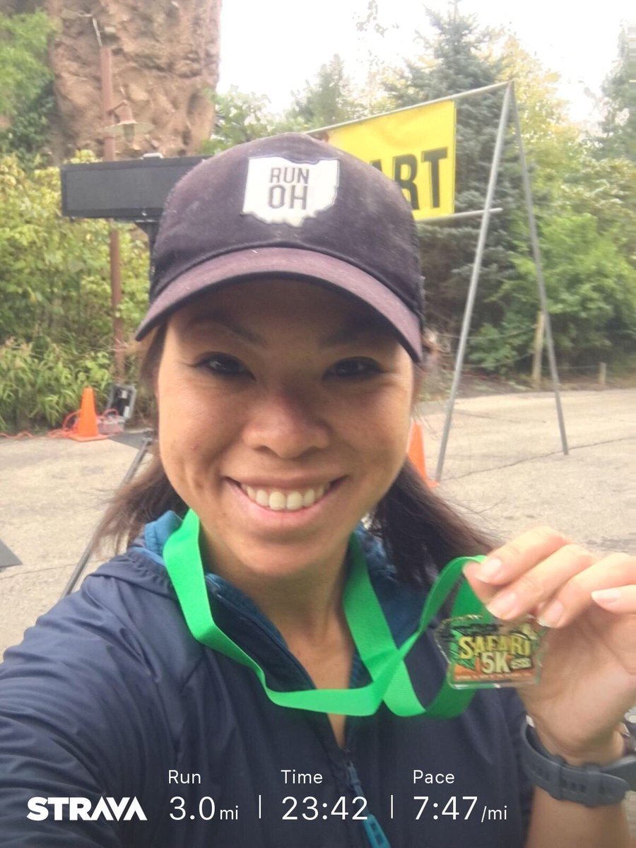 lilmunchkinbutt's tweet photo. Won a free race entry to Safari 5K!  🥇female!  Probably the only time that will happen.  😂  Fun way to spend my morning after a night of boozy popsicles! 😬#mrtt #cbusmrtt #naflagvisorfarmteam #squadrunner #bamr https://t.co/tFvhfa5pCR