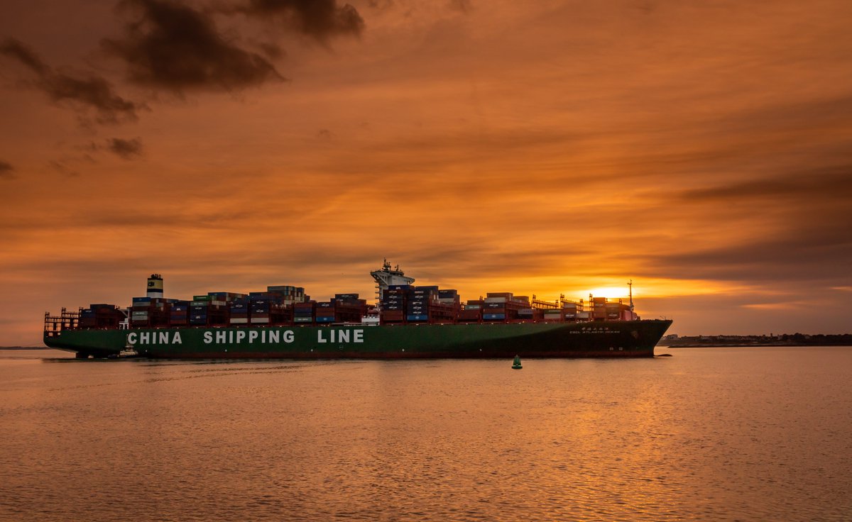 TheTonySmith's tweet photo. China Shipping Line, Atlantic Ocean arriving in Felixstowe Docks last weekend at sunset. #chinashippingline #atlanticocean #containers #felixstowedocks #sunset #sunsetphotography #orange #boat #ship https://t.co/mzR5f2Z1eV
