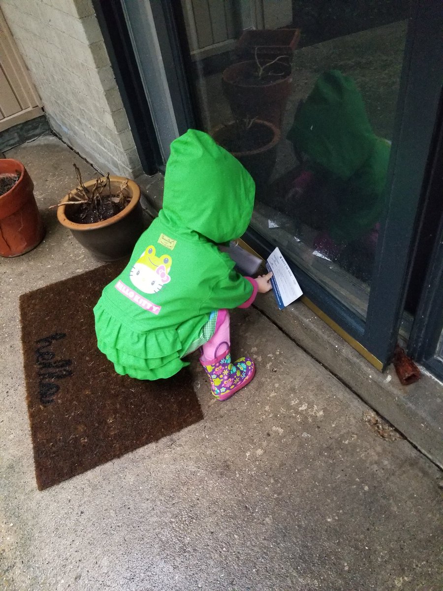 The rain can't stop us from canvassing for a @MomsDemand #GunSenseCandidate like @ColinAllredTX. Me and the tiniest #GunSenseVoter are knocking doors and leaving lit. America won't save itself. Time for boots on the ground.
#votesaveamerica 
#NovemberIsComing 
#WeekendOfAction