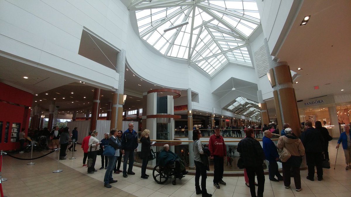 ukrcdngirl's tweet photo. Polls are open at #mapleview &amp; a great turn out 4 #BurlOn #VOTE . Come join in the fun &amp; get your #democraticvibe on! TODAY @MapleviewCentre 2nd floor near the food court. YOU have until 5PM. C U there...❤#democracy #MarianneForMayor @MariannMeedWard https://t.co/wsxK1bDz4h